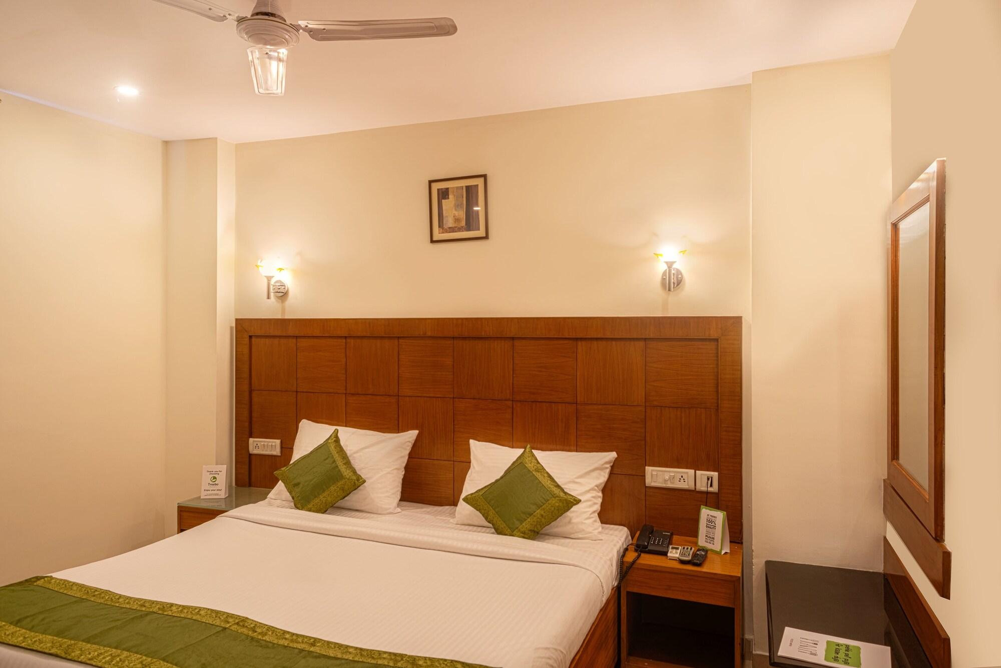 Treebo Trend Grand Plaza Nampally 하이데라바드 외부 사진
