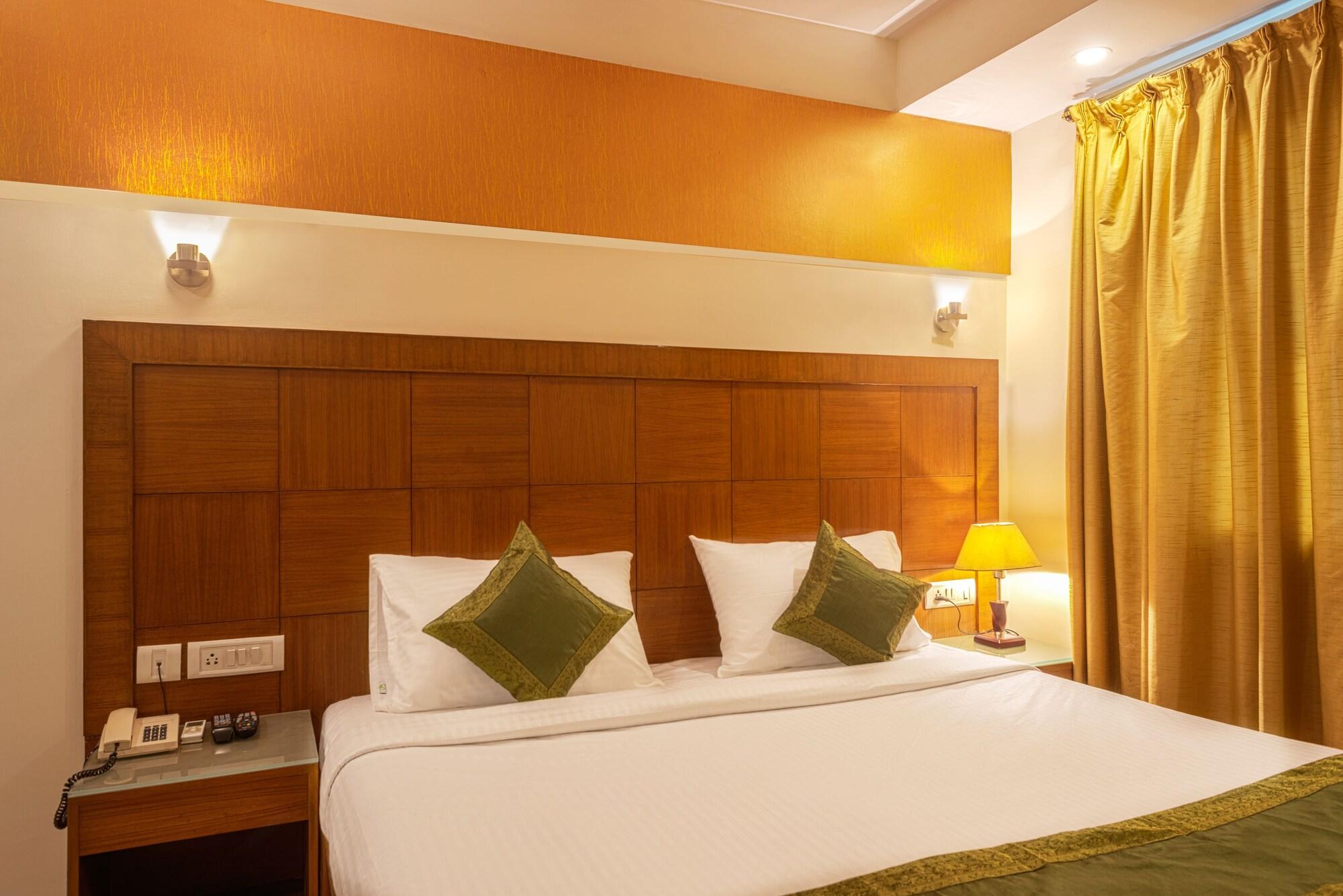 Treebo Trend Grand Plaza Nampally 하이데라바드 외부 사진
