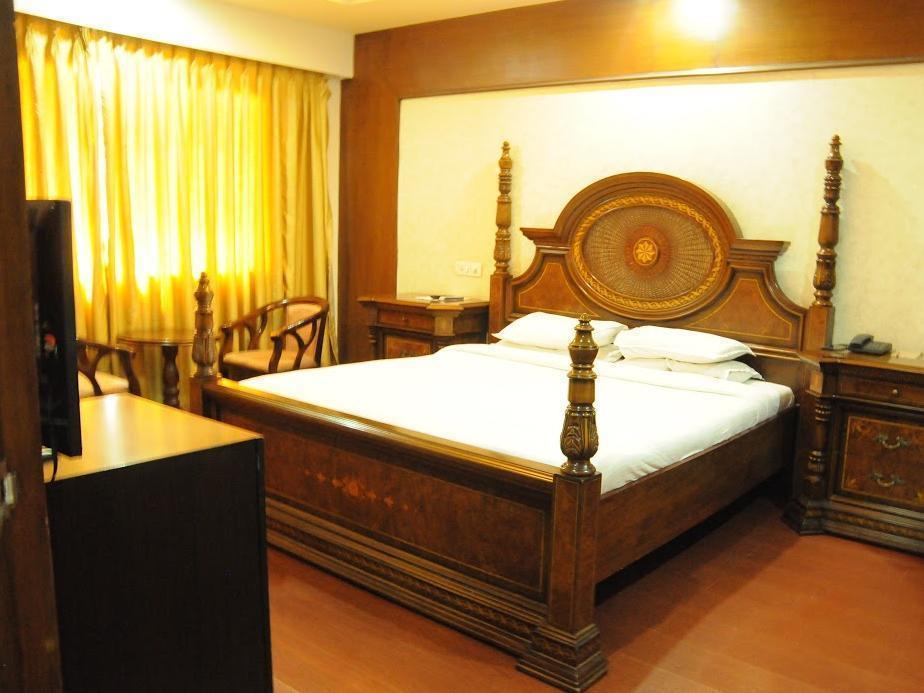 Treebo Trend Grand Plaza Nampally 하이데라바드 외부 사진