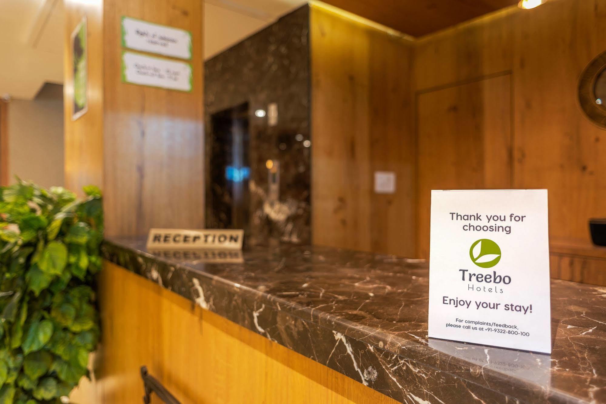 Treebo Trend Grand Plaza Nampally 하이데라바드 외부 사진
